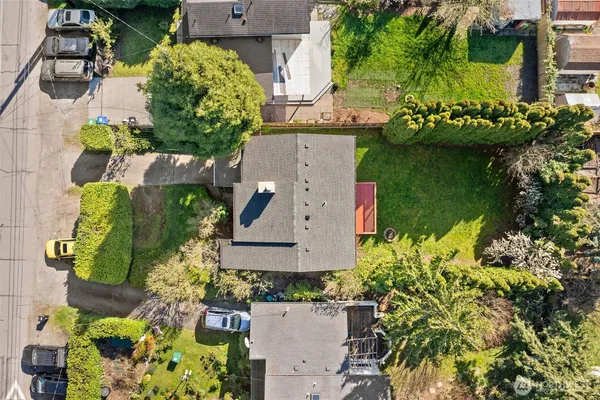 $4,500 | 917 North 100th Street, Seattle, WA 98103