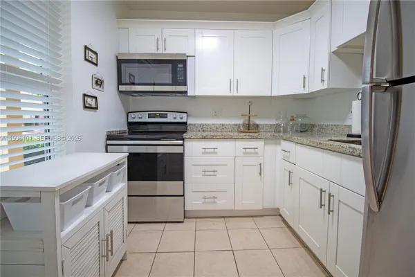 $1,500 | 6020 Northwest 64th Avenue, Unit 108, Tamarac, FL 33319