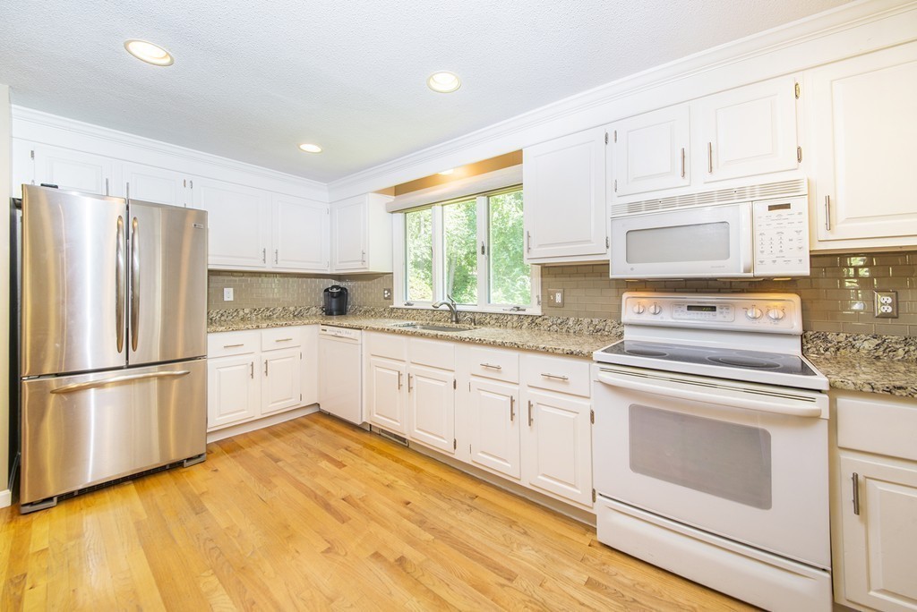 65 Metacomet Road Longmeadow, MA 01106 - Photo 11 of 30 Gallery Image 11