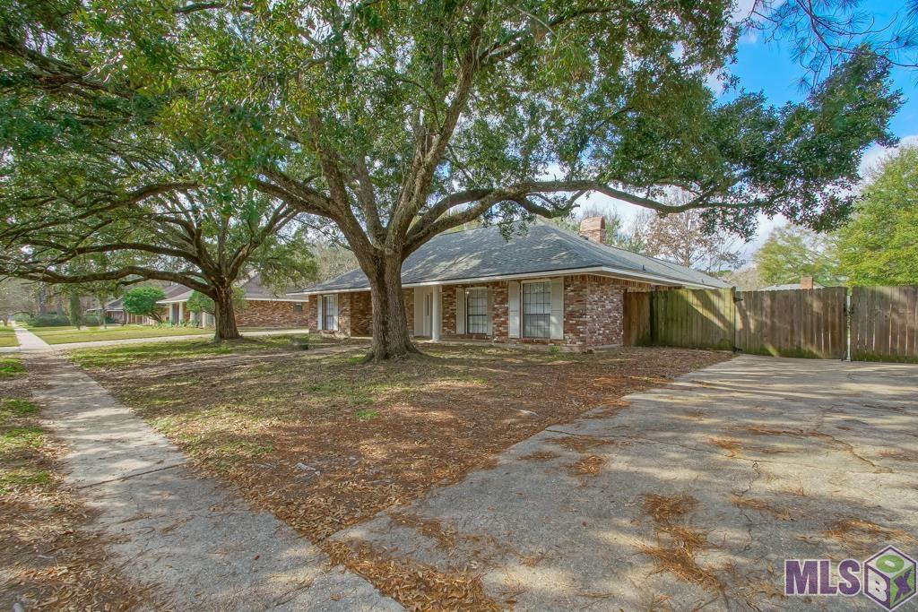 3910 Pine Park Drive Baton Rouge, LA 70809 - Photo 2 of 42