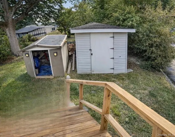 $135,000 | 25 Buttercup Drive, Bohemia, NY 11716