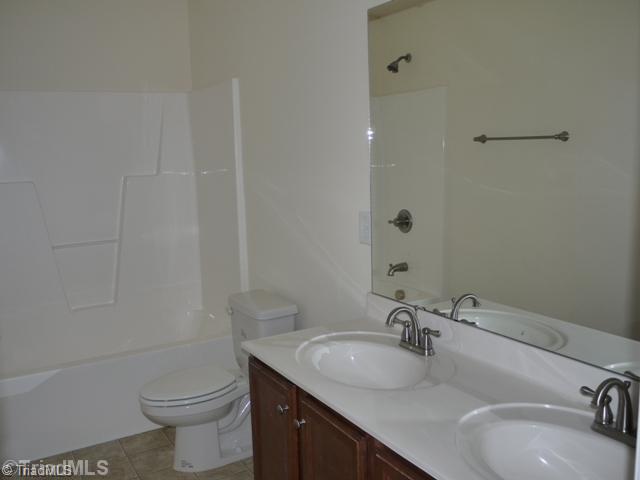 6322 Ridge Haven Road Greensboro, NC 27410 - Photo 16 of 16 Bath.
