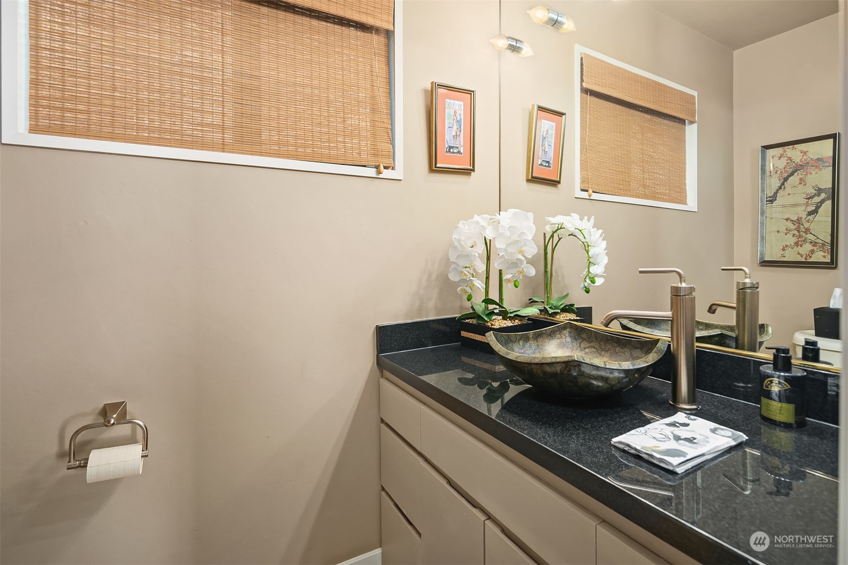 8560 Sand Point Way Northeast Seattle, WA 98115 - Photo 12 of 24 Gallery Image 12