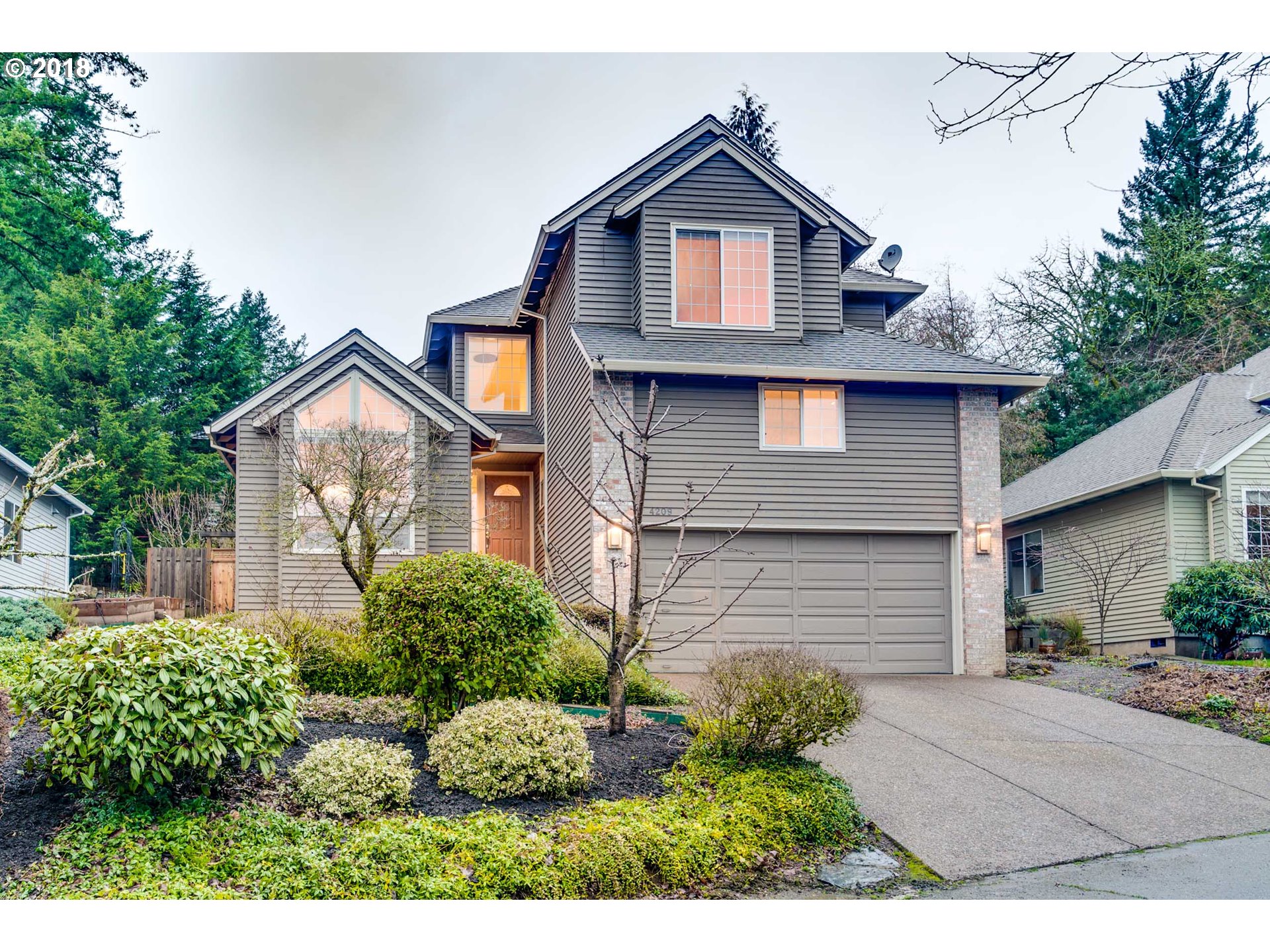 4209 Southwest Comus Street Portland, OR 97219 - Photo 1 of 31 Gallery Image 1