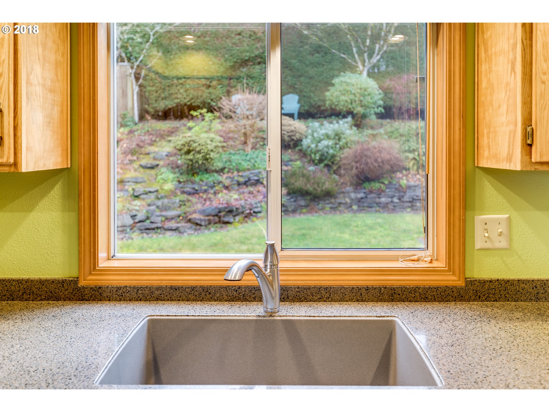 4209 Southwest Comus Street Portland, OR 97219 - Photo 11 of 31 Gallery Image 11