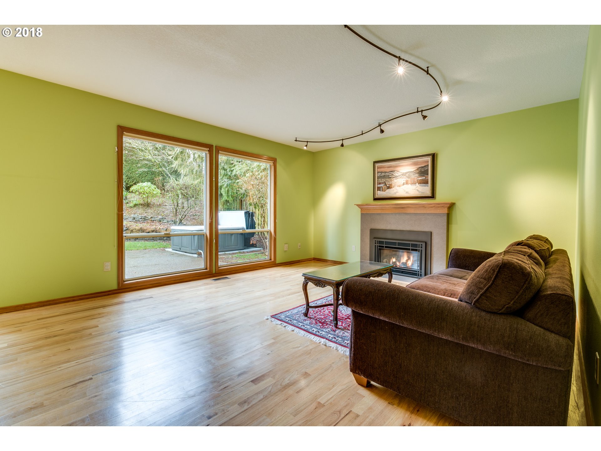 4209 Southwest Comus Street Portland, OR 97219 - Photo 15 of 31 Family Room