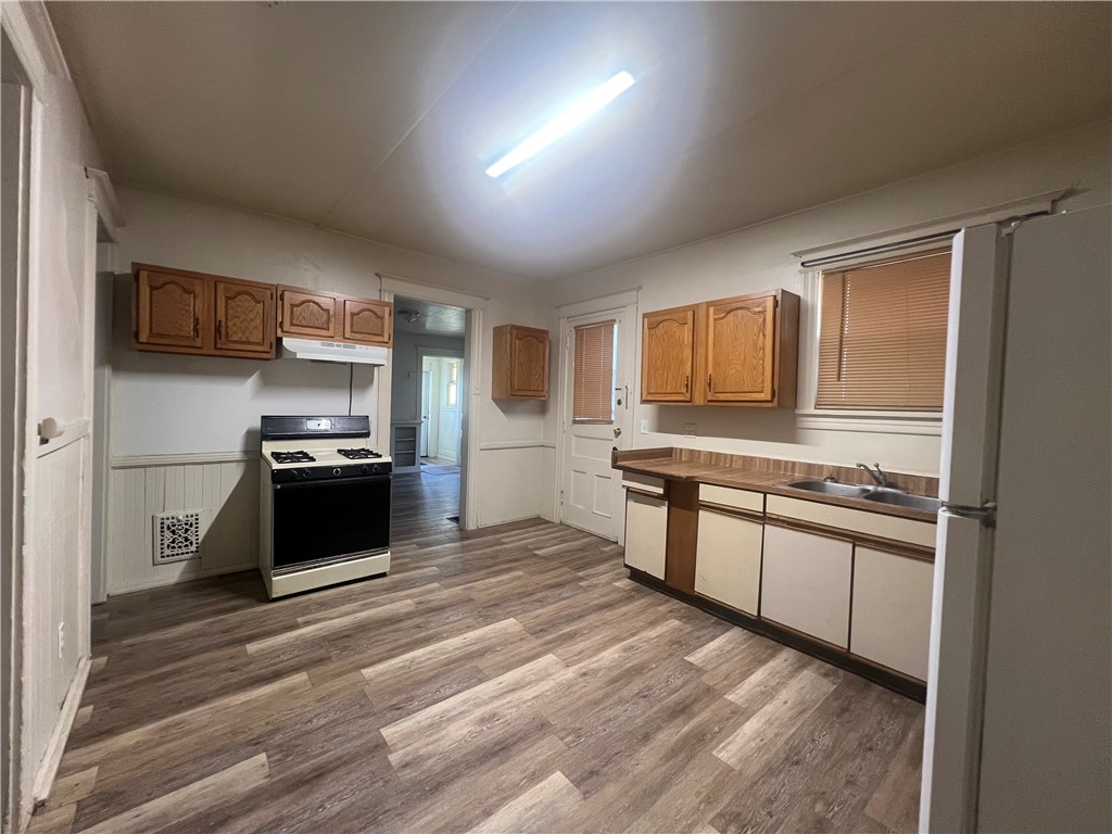 5 St Jacob Street Rochester, NY 14621 - Photo 13 of 33