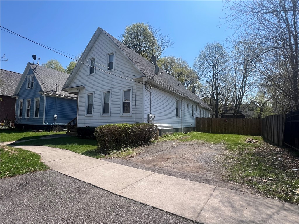 5 St Jacob Street Rochester, NY 14621 - Photo 2 of 33