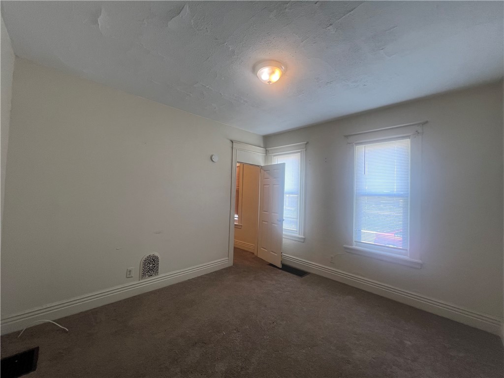 5 St Jacob Street Rochester, NY 14621 - Photo 7 of 33