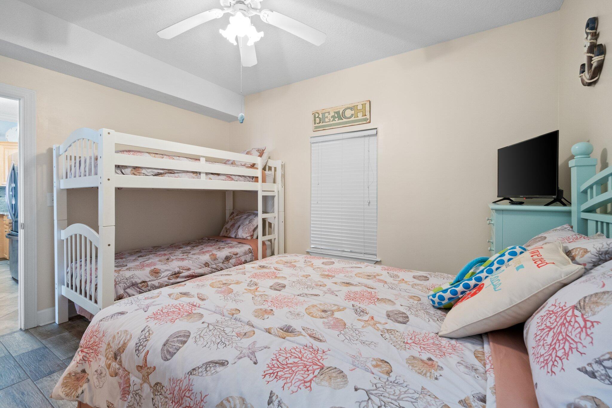17643 Front Beach Road, Unit 1905 Panama City Beach, FL 32413 - Photo 36 of 50 Queen plus Twin over Twin