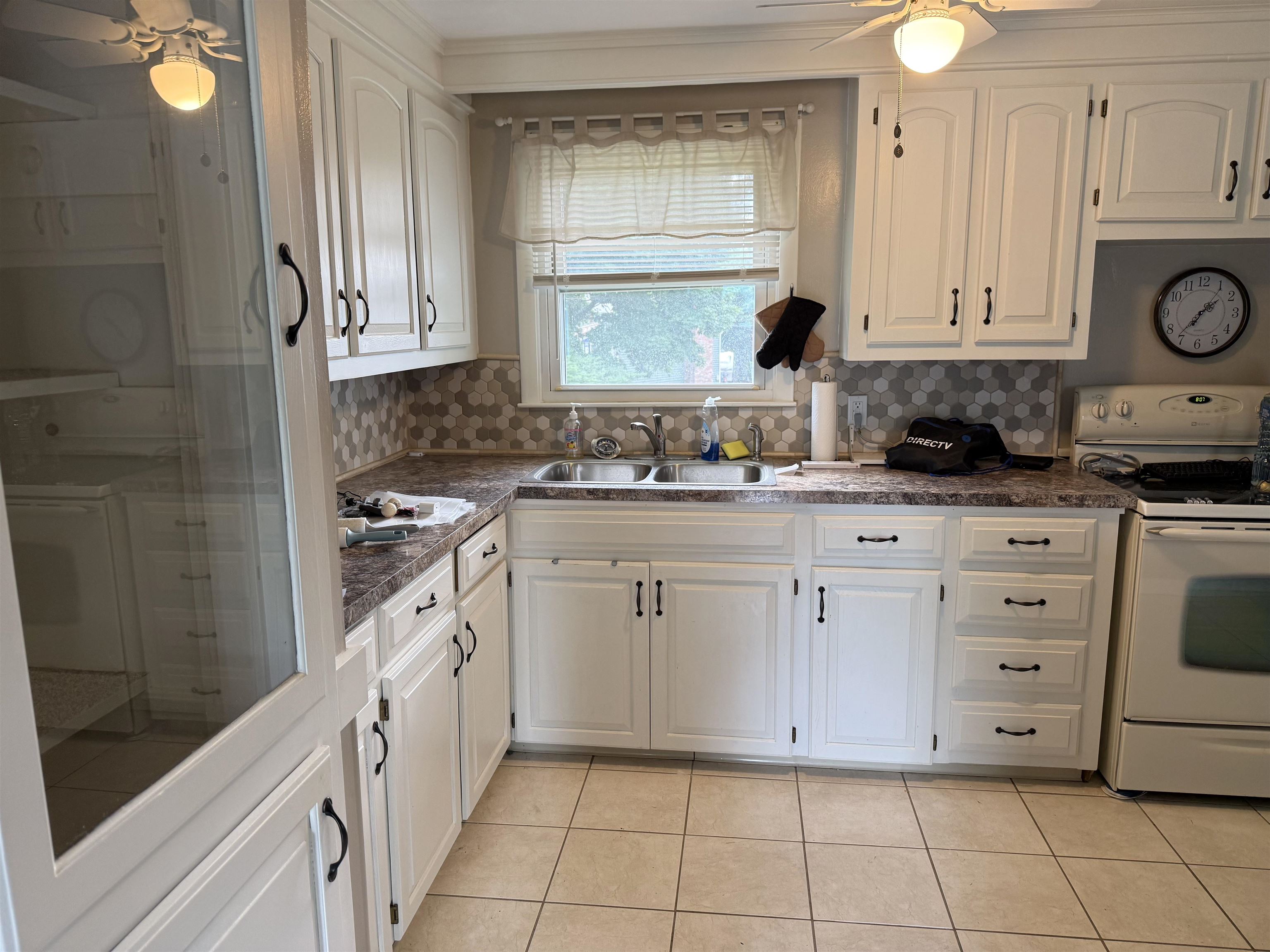 384 Huse Road Manchester, NH 03103 - Photo 2 of 16