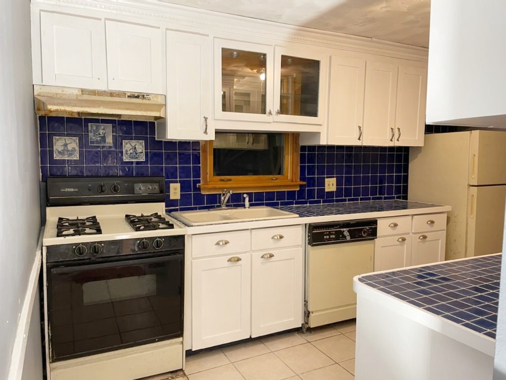 112 Quaker Road Springfield, MA 01118 - Photo 13 of 13