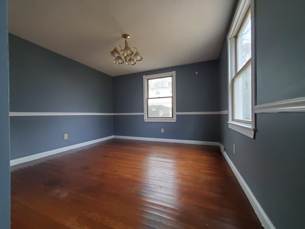 112 Quaker Road Springfield, MA 01118 - Photo 5 of 13