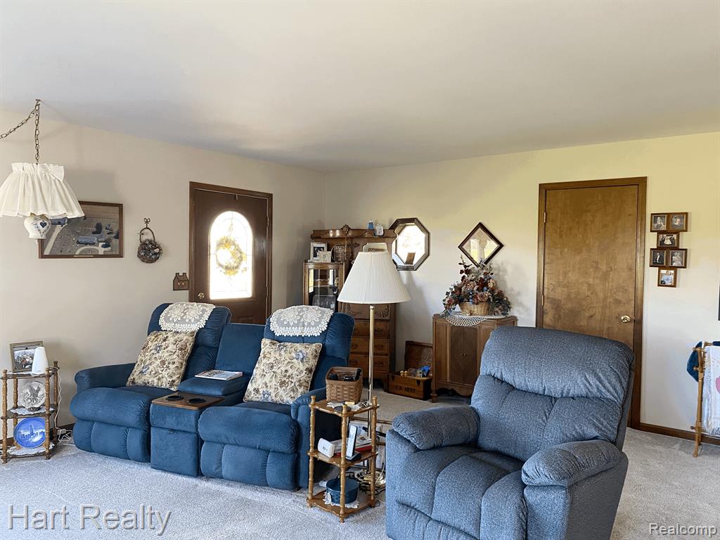 5795 Adams Road Marlette, MI 48453 - Photo 8 of 34