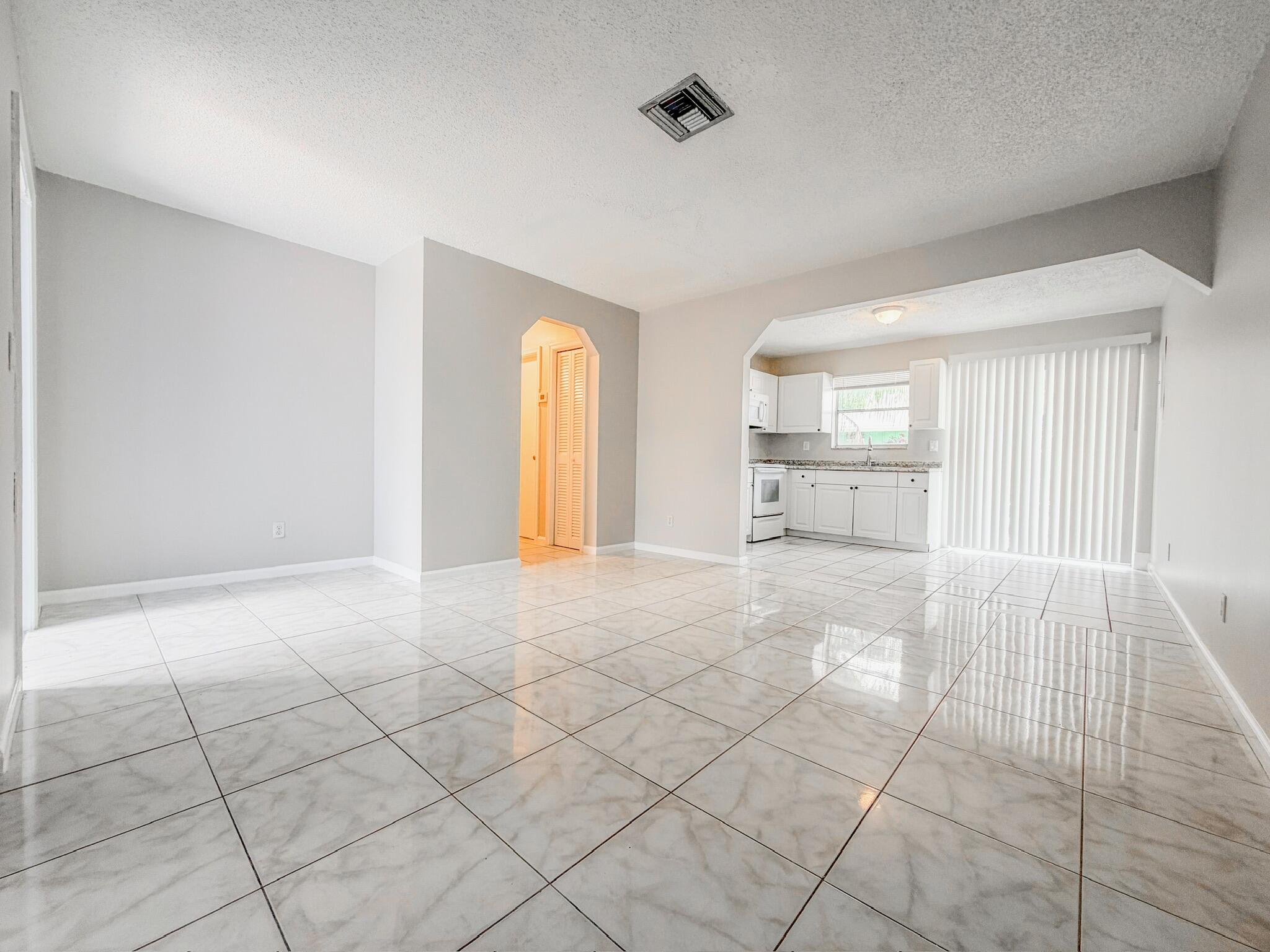 2735 Richard Road, Unit B West Palm Beach, FL 33403 - Photo 1 of 16 58-138C-4C46-B961-067266C38FEF_1_102_o
