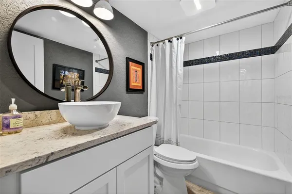 $475,000 | 6747 Cape Hatteras Way Northeast, Unit 3, St. Petersburg, FL 33702