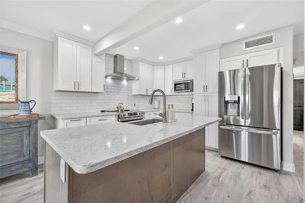 $475,000 | 6747 Cape Hatteras Way Northeast, Unit 3, St. Petersburg, FL 33702
