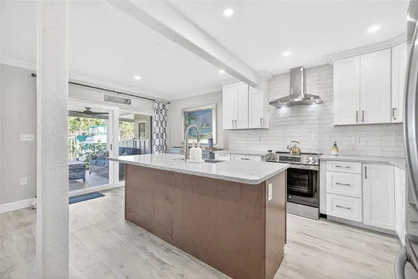 $475,000 | 6747 Cape Hatteras Way Northeast, Unit 3, St. Petersburg, FL 33702