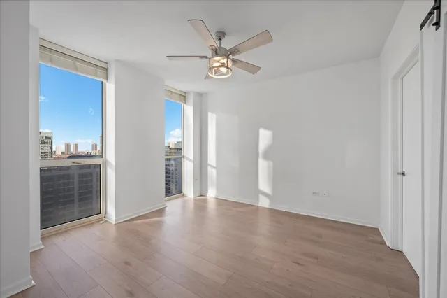 $299,900 | 645 North Kingsbury Street, Unit 2003, Chicago, IL 60654