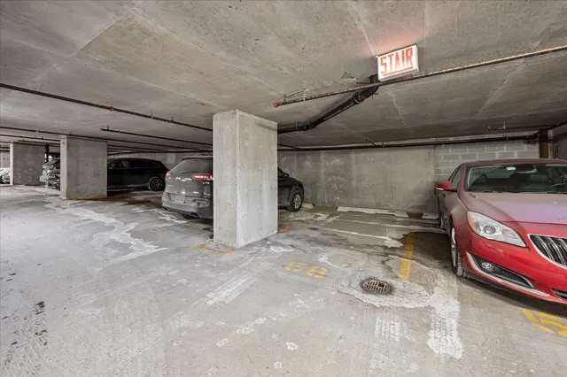 $299,900 | 645 North Kingsbury Street, Unit 2003, Chicago, IL 60654