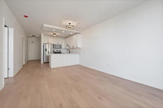 $299,900 | 645 North Kingsbury Street, Unit 2003, Chicago, IL 60654