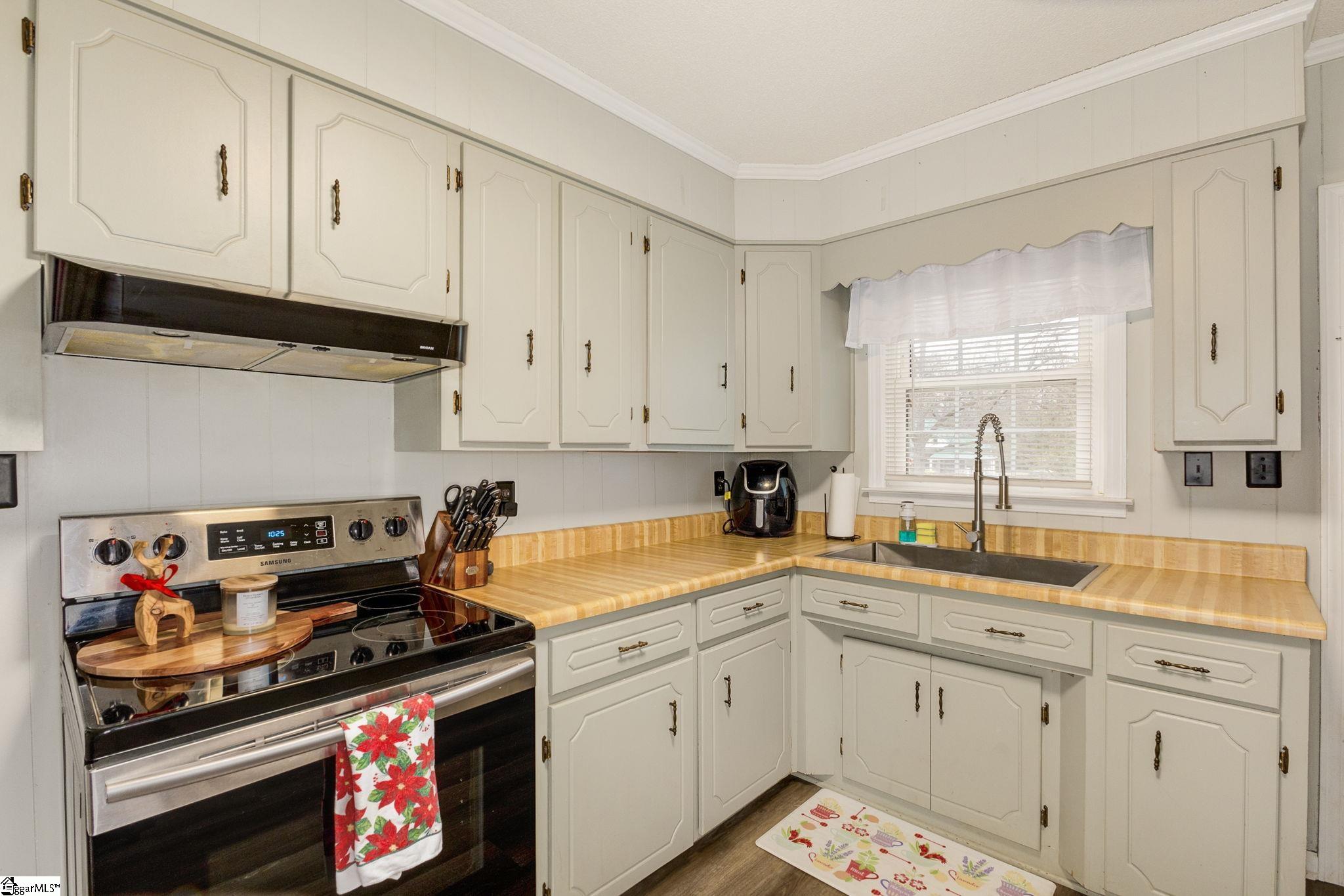 7 George Street Honea Path, SC 29654 - Photo 12 of 37