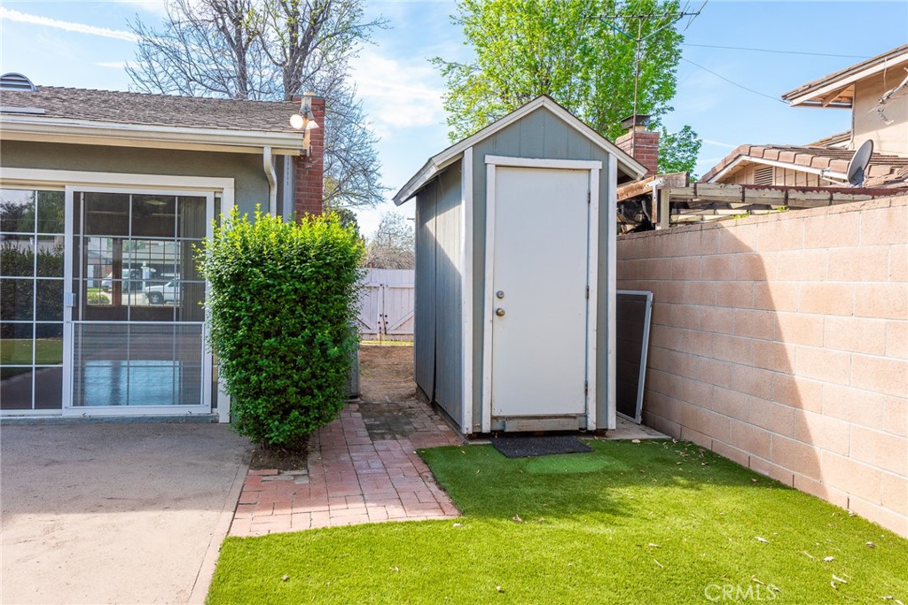 5171 Merrill Avenue Riverside, CA 92504 - Photo 6 of 34 a view of a porch with a yard