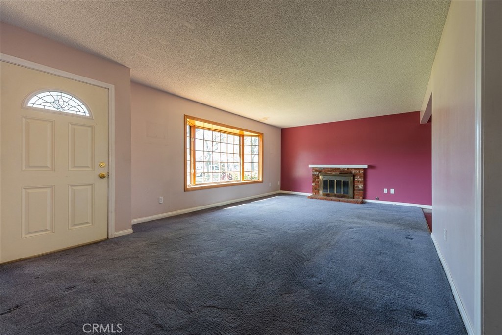 5171 Merrill Avenue Riverside, CA 92504 - Photo 10 of 34 a view of an empty room with windows