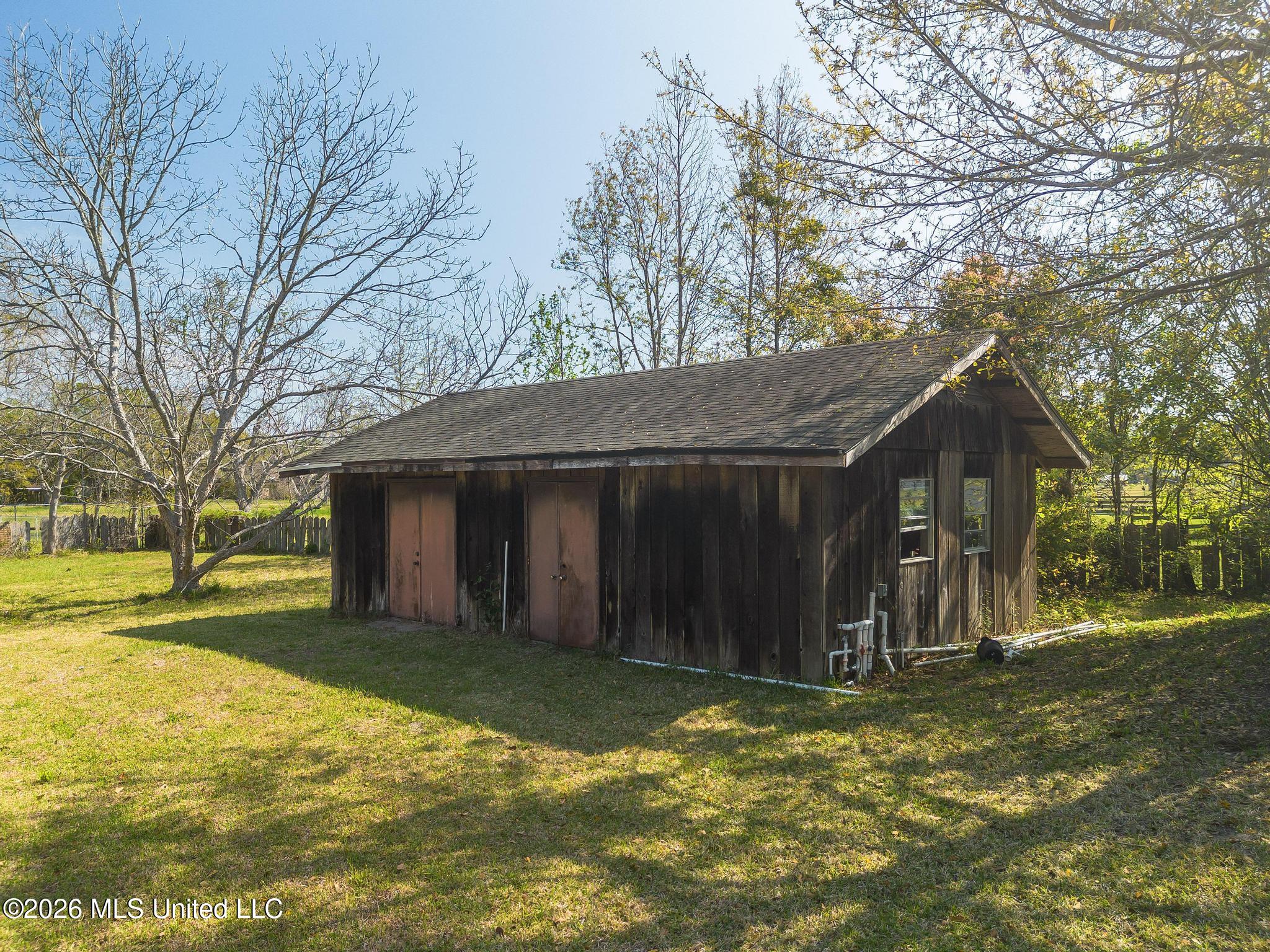 20092 Pineville Road Long Beach, MS 39560 - Photo 34 of 38 work shop