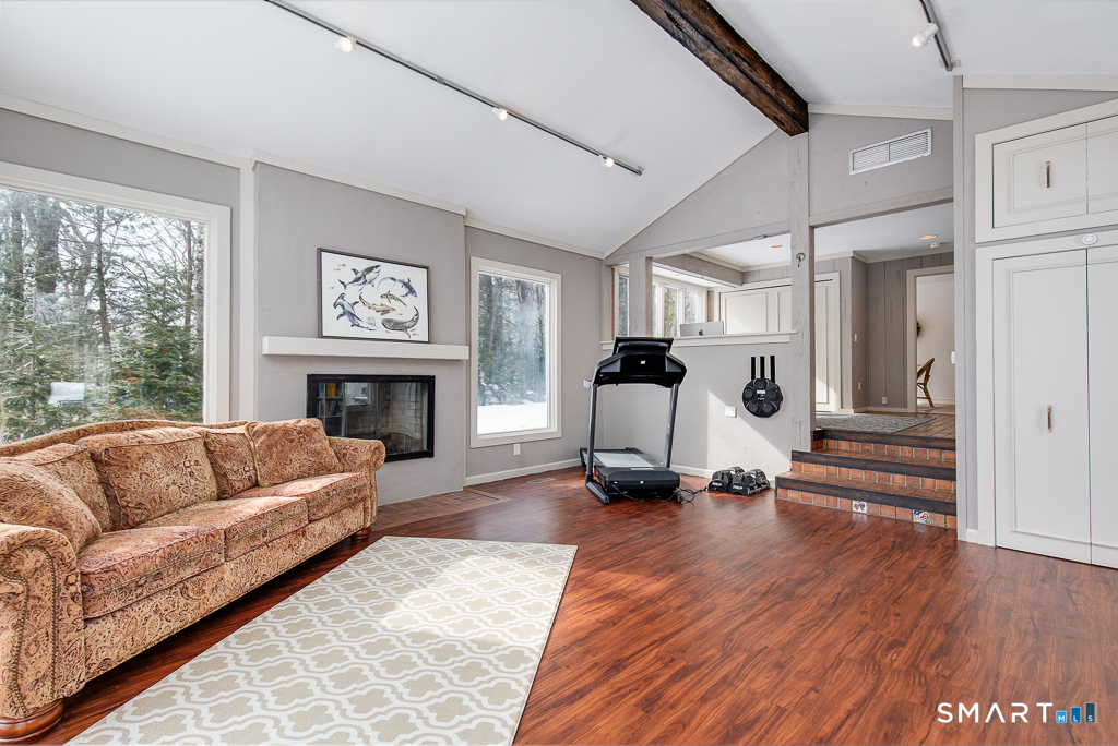 34 Milan Road Woodbridge, CT 06525 - Photo 18 of 40