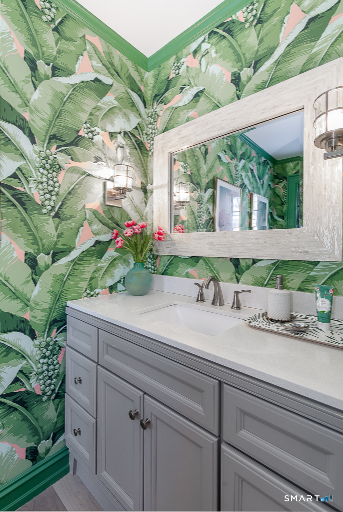 34 Milan Road Woodbridge, CT 06525 - Photo 30 of 40 Located off the front foyer