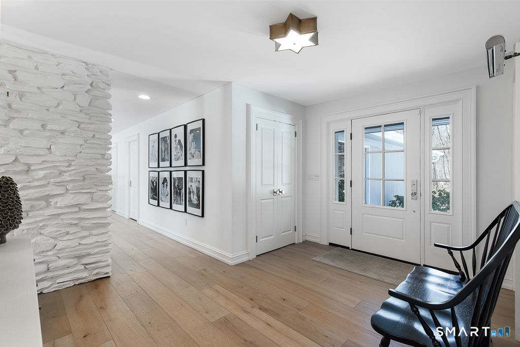 34 Milan Road Woodbridge, CT 06525 - Photo 3 of 40 Front foyer w closet
