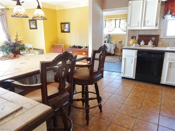 18 Robin Road Worcester, MA 01604 - Photo 5 of 21 Gallery Image 5
