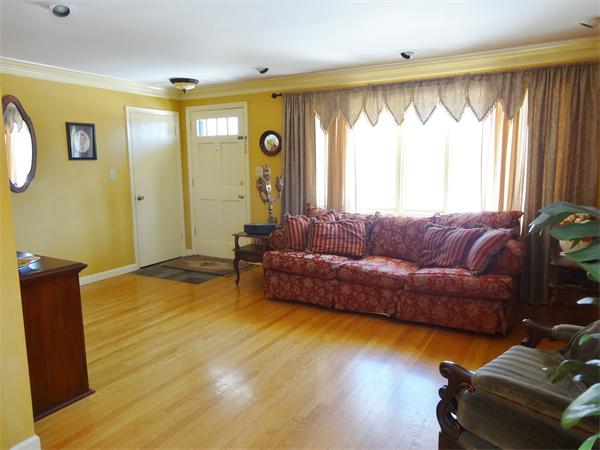 18 Robin Road Worcester, MA 01604 - Photo 8 of 21 Gallery Image 8