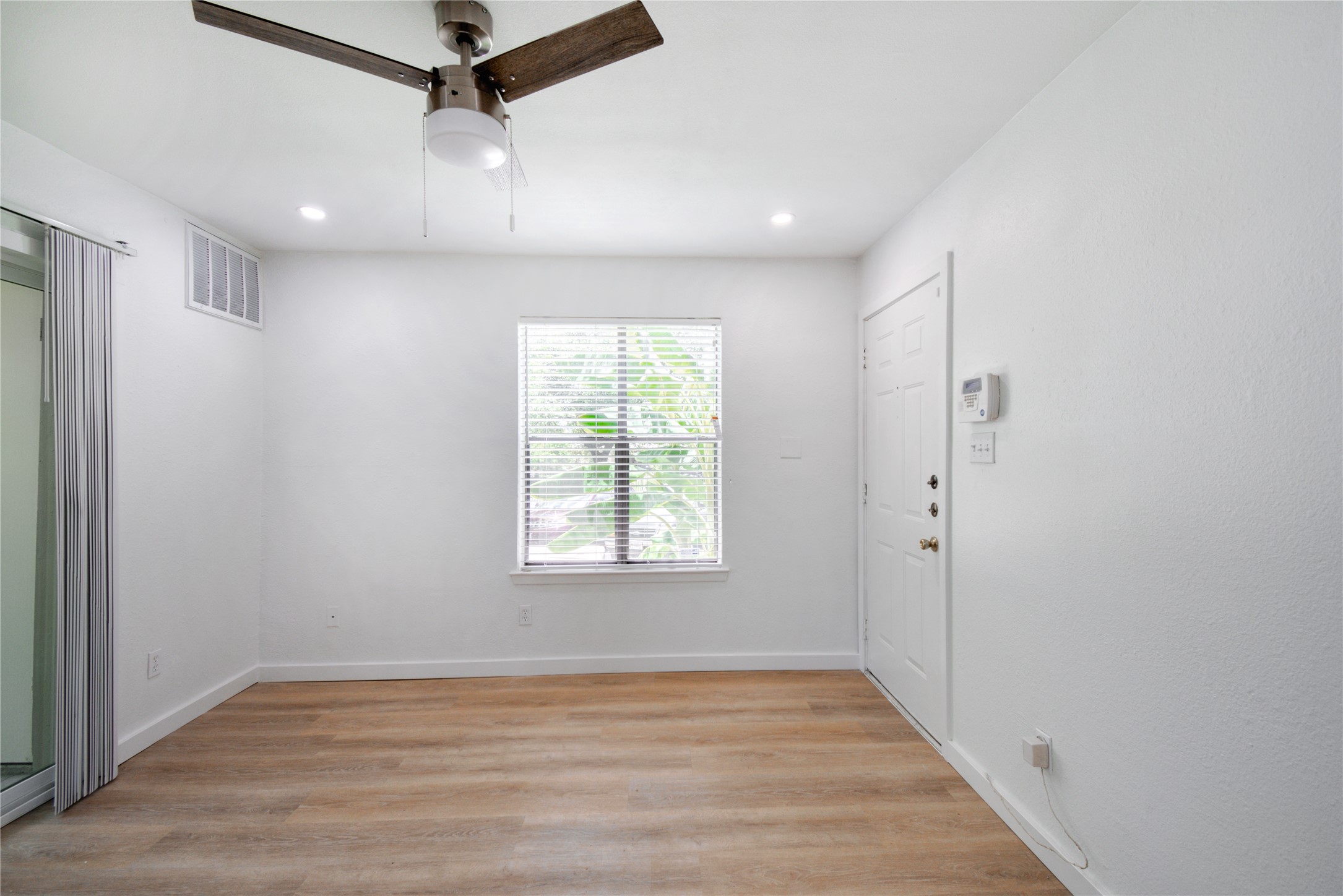 2500 Burleson Road, Unit 701 Austin, TX 78741 - Photo 13 of 19