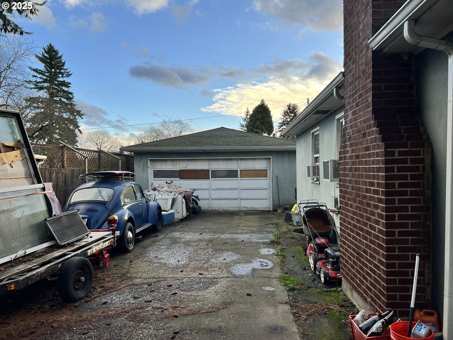 11226 Southeast Bush Street Portland, OR 97266 - Photo 2 of 13