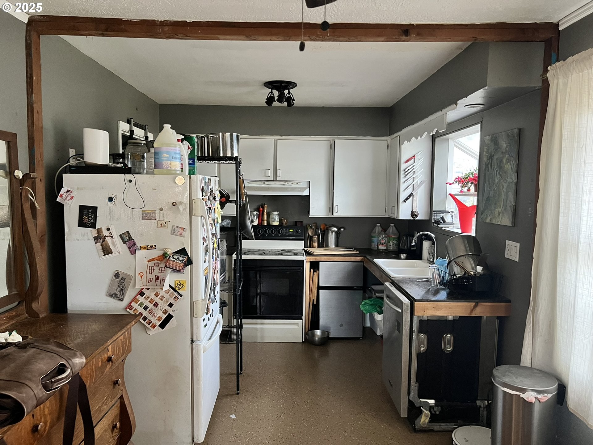 11226 Southeast Bush Street Portland, OR 97266 - Photo 7 of 13