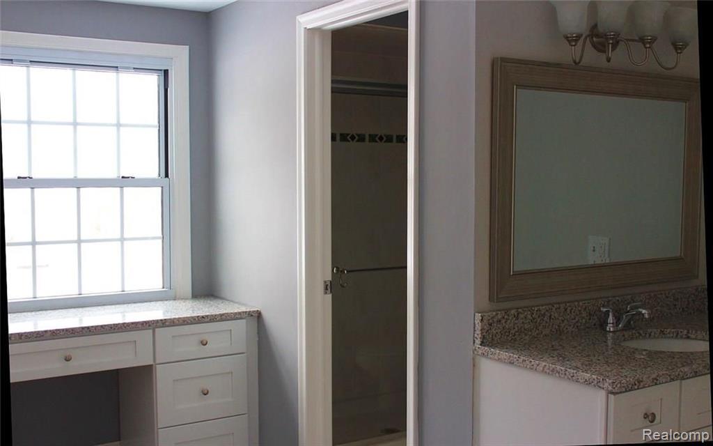 30164 Fox Grove Road Farmington Hills, MI 48334 - Photo 14 of 21