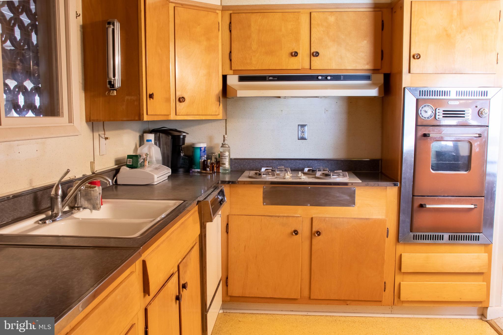 1247 Roundtop Road Odenton, MD 21113 - Photo 4 of 28 Gallery Image 4