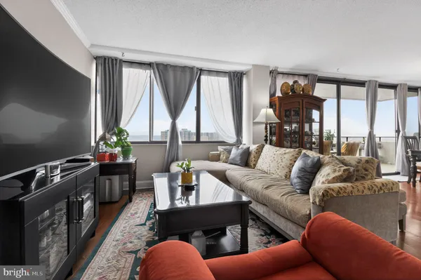 $397,000 | 6301 Stevenson Avenue, Unit 1501, Alexandria, VA 22304