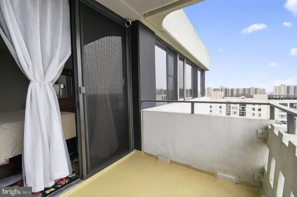 $397,000 | 6301 Stevenson Avenue, Unit 1501, Alexandria, VA 22304