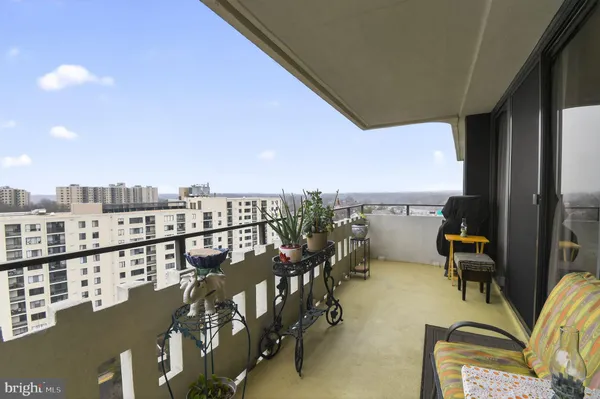 $397,000 | 6301 Stevenson Avenue, Unit 1501, Alexandria, VA 22304