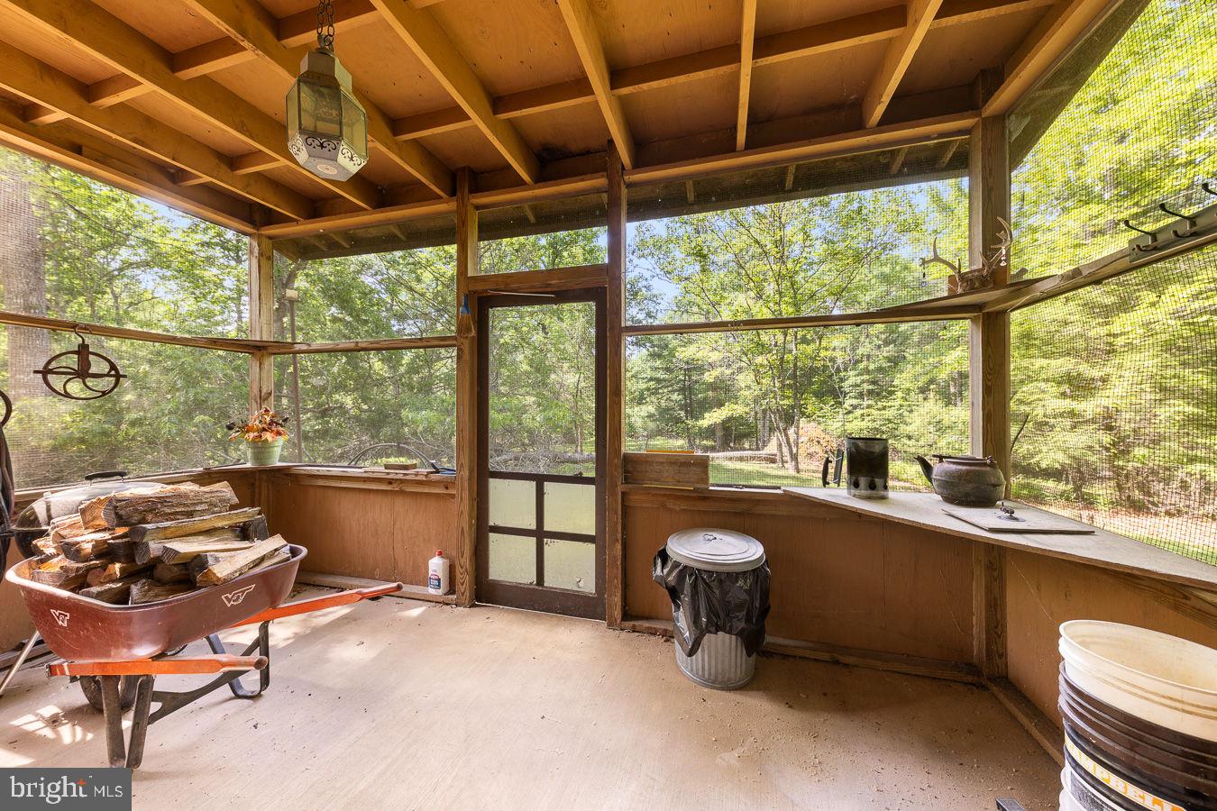 1499 Buggy Ridge Road Mount Jackson, VA 22842 - Photo 23 of 39 Front porch