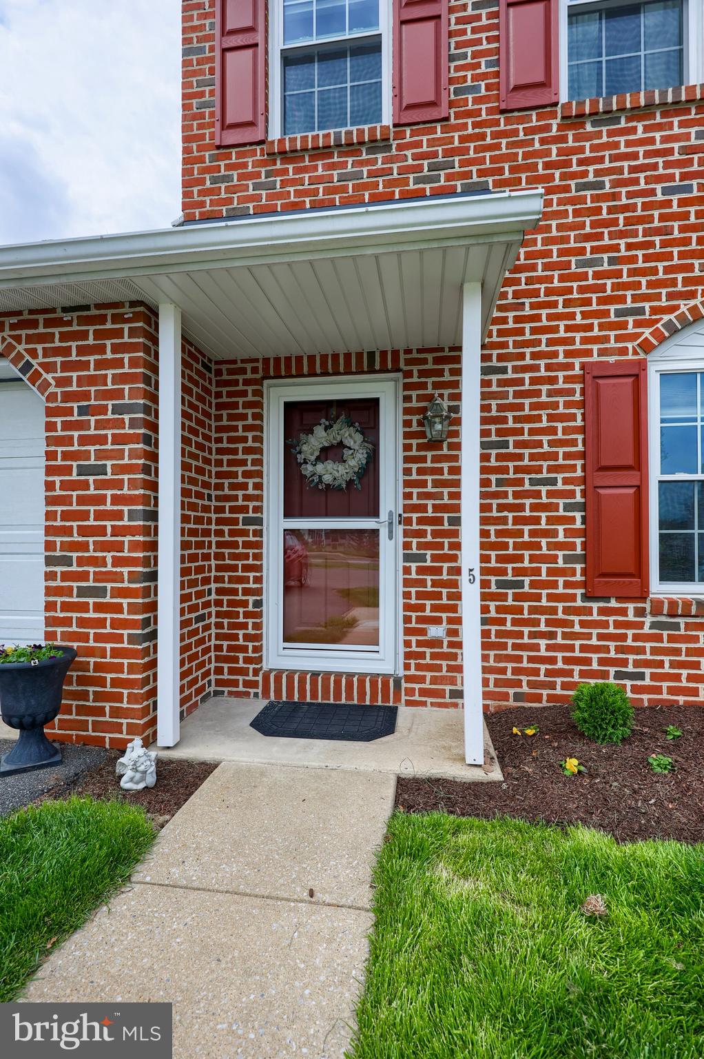 5 Ashfield Court Reading, PA 19607 - Photo 3 of 34 Gallery Image 3