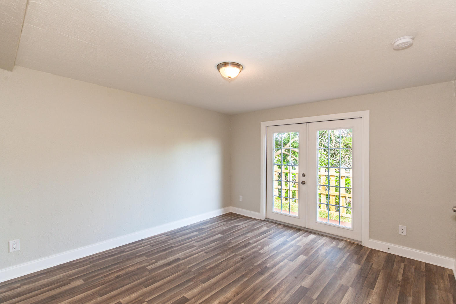 3818 Davis Road Palm Springs, FL 33461 - Photo 15 of 29 3818 Davis Rd