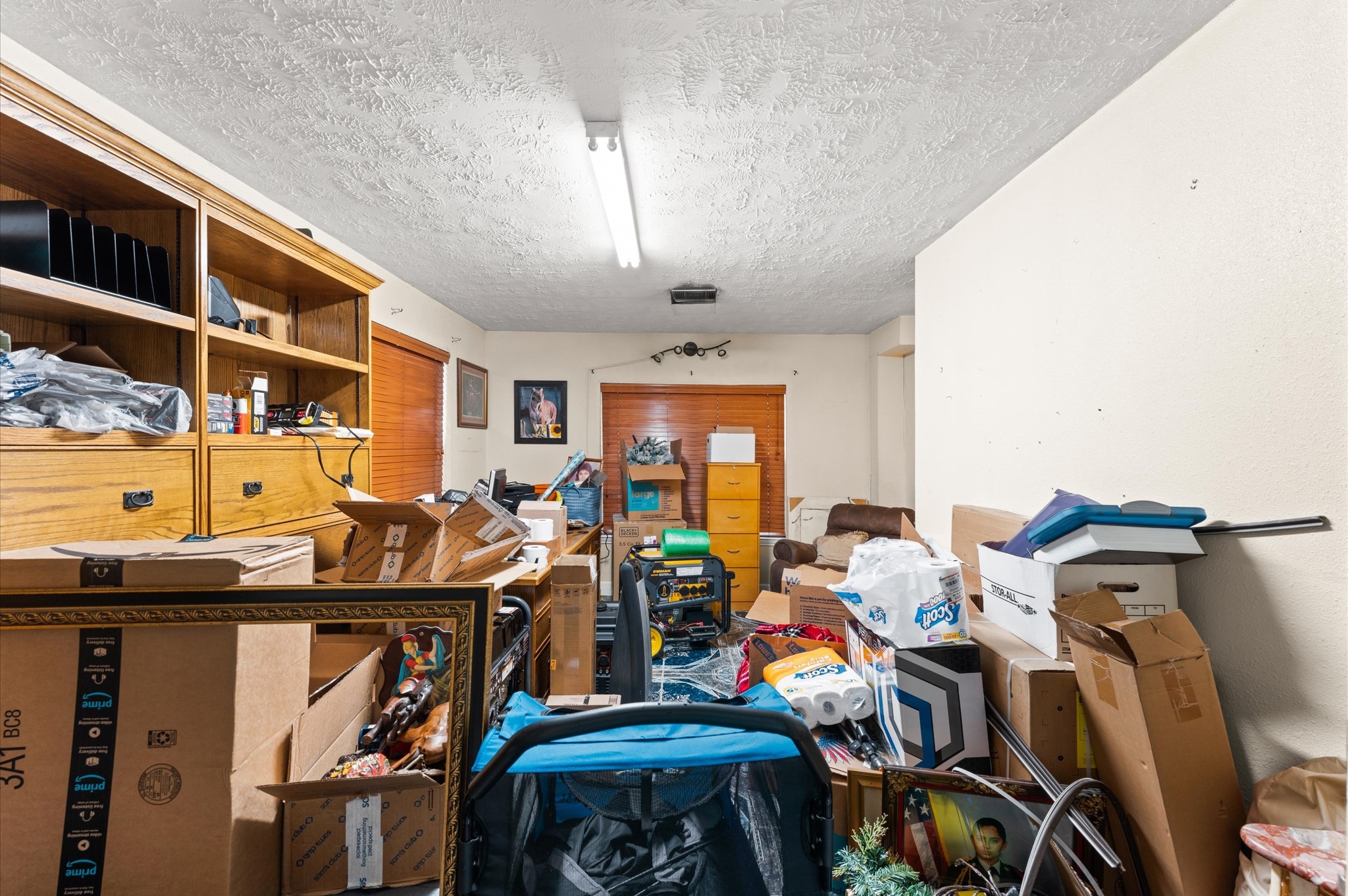 707 Doncrest Street Channelview, TX 77530 - Photo 19 of 27 a view of a room with gym equipment