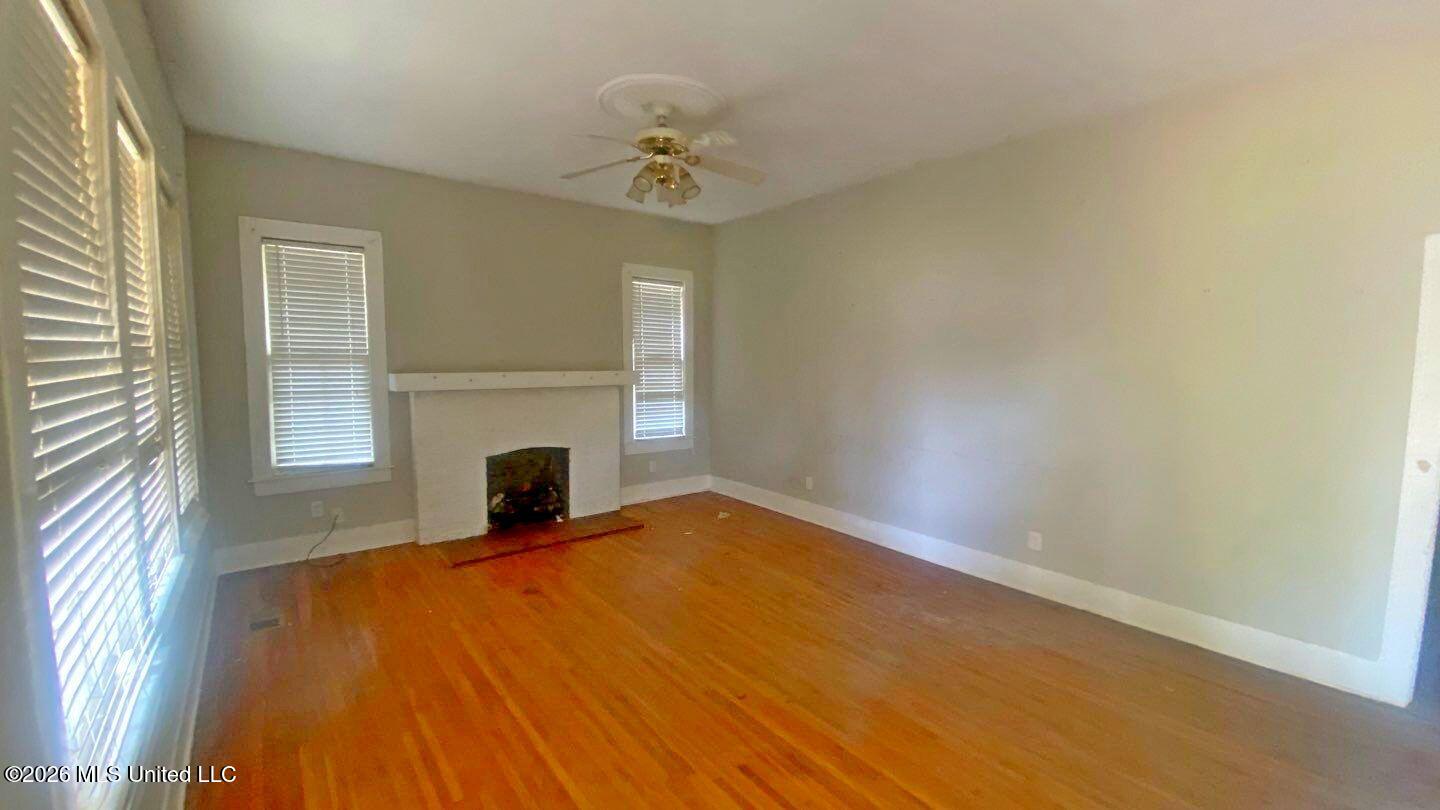217 East Center Street Canton, MS 39046 - Photo 2 of 23 8-Mar 25 2026 01_58pm-UTRf