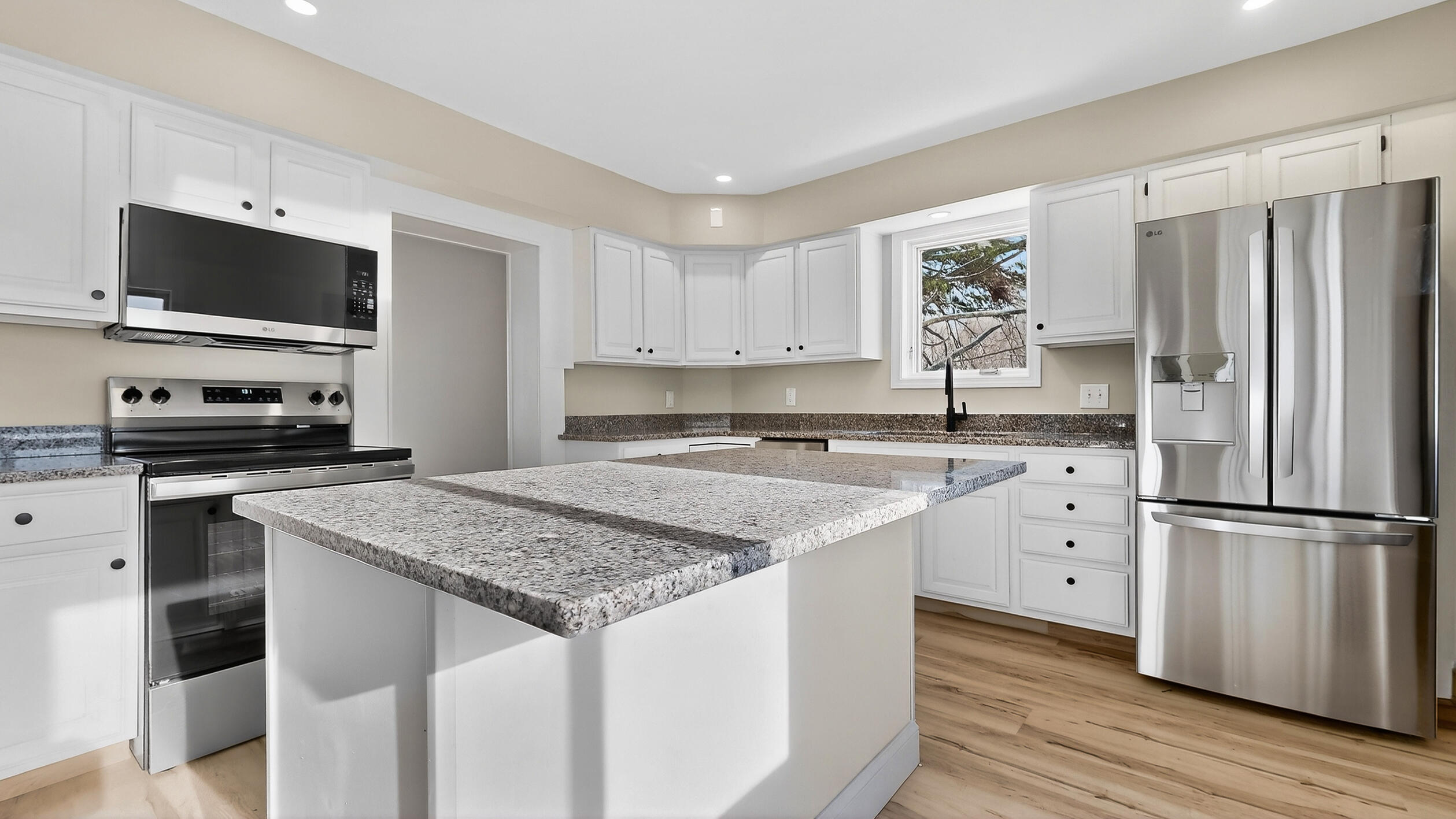 104 Webb Street Portland, ME 04102 - Photo 7 of 58 104-Webb-Street-Portland-01202026_160207