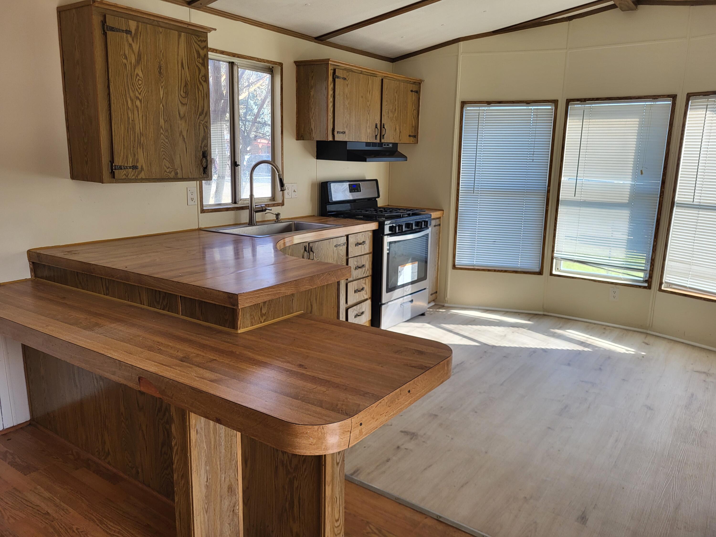 11427 Blackwell Road, Unit 18 Central Point, OR 97502 - Photo 7 of 12 20250211_135422