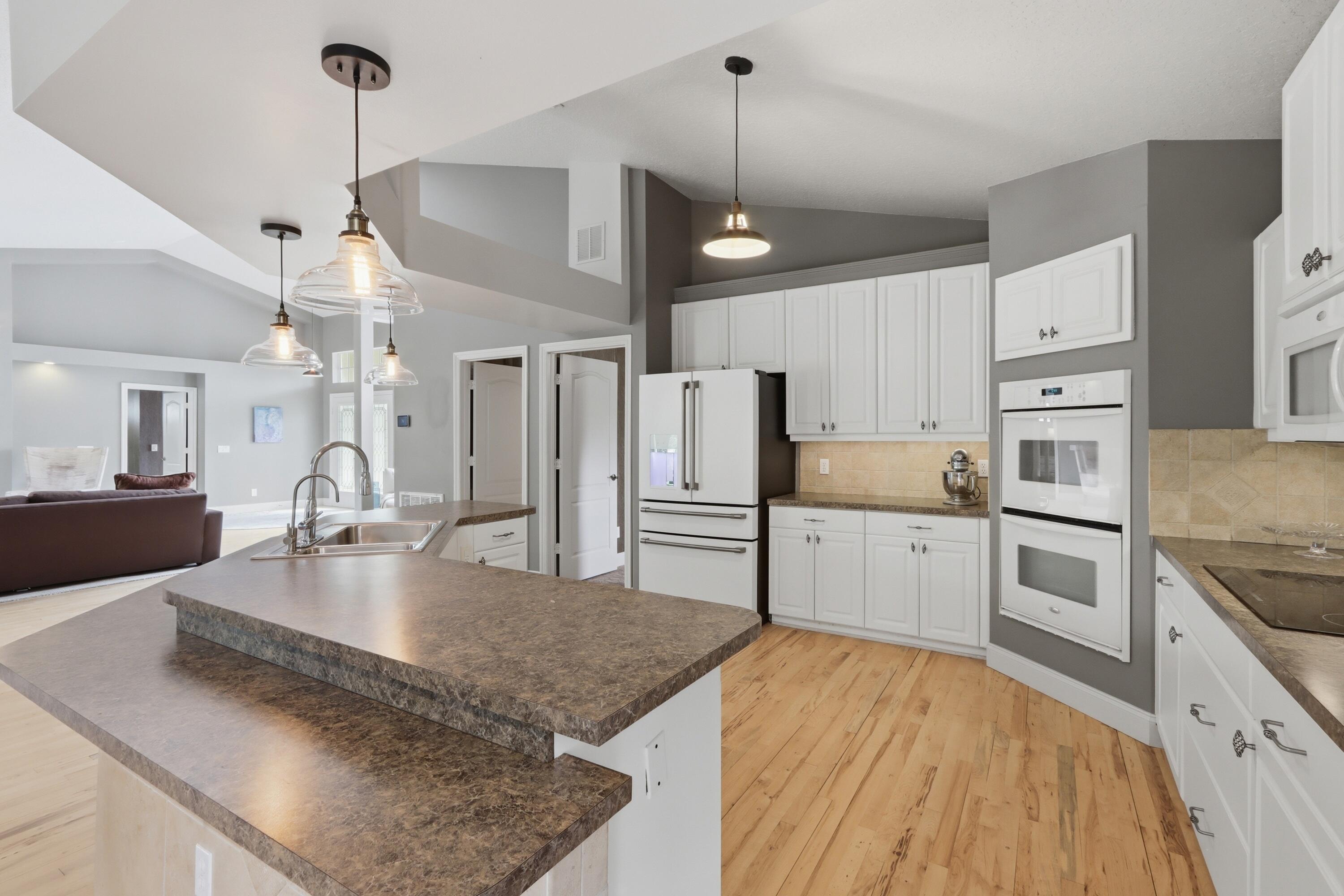4432 Southwest Paley Road Port St. Lucie, FL 34953 - Photo 13 of 38 18_16. kitchen